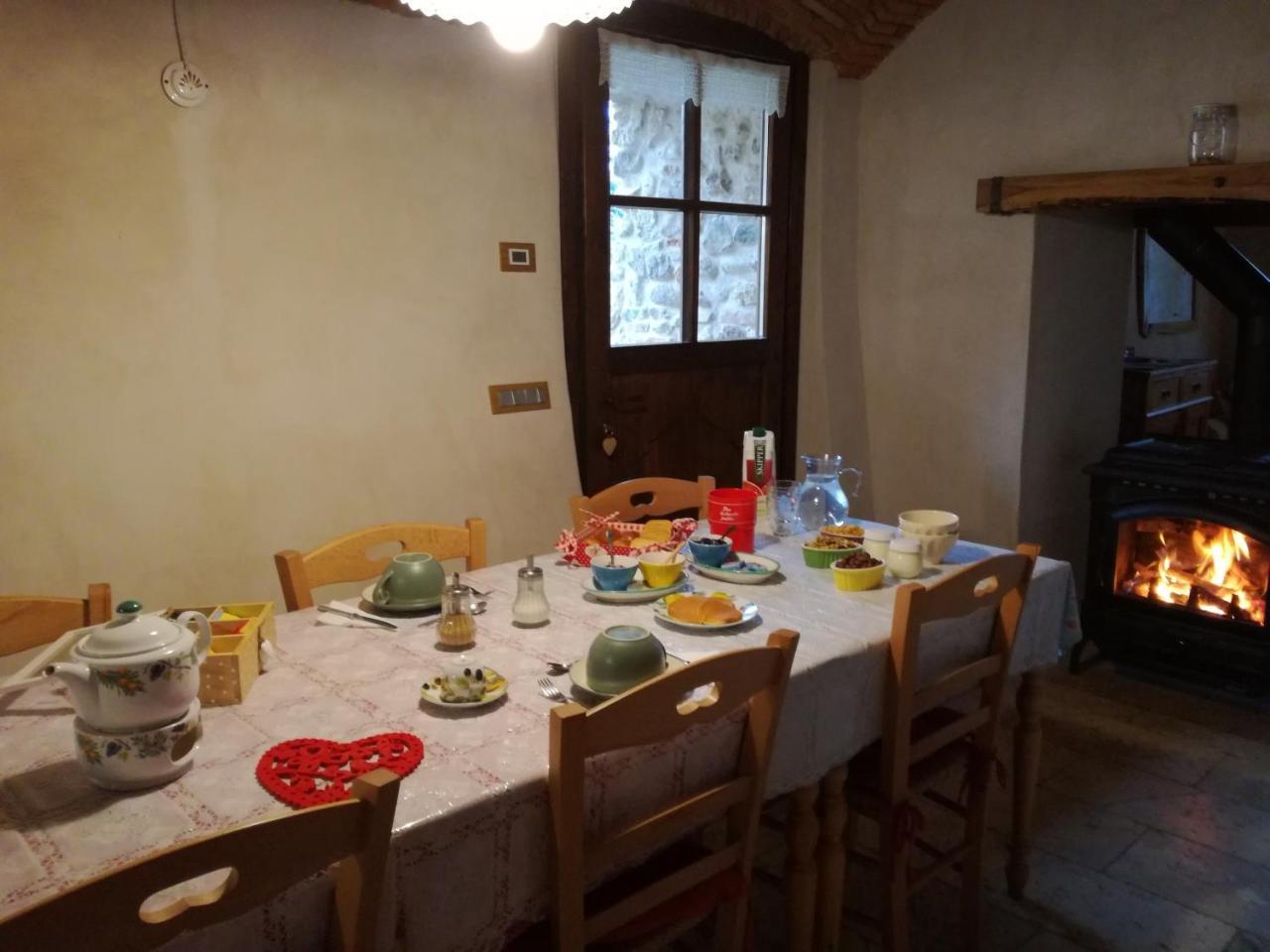 Agriturismo Il Posto Delle Fragole 圣焦万尼比亚恩科 外观 照片